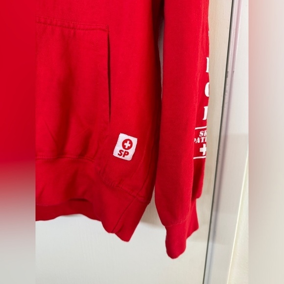 Ski Patrol Aspen Colorado Red White Hoodie Pullover Sweatshirt Spell Out Medium - Picture 8 of 16